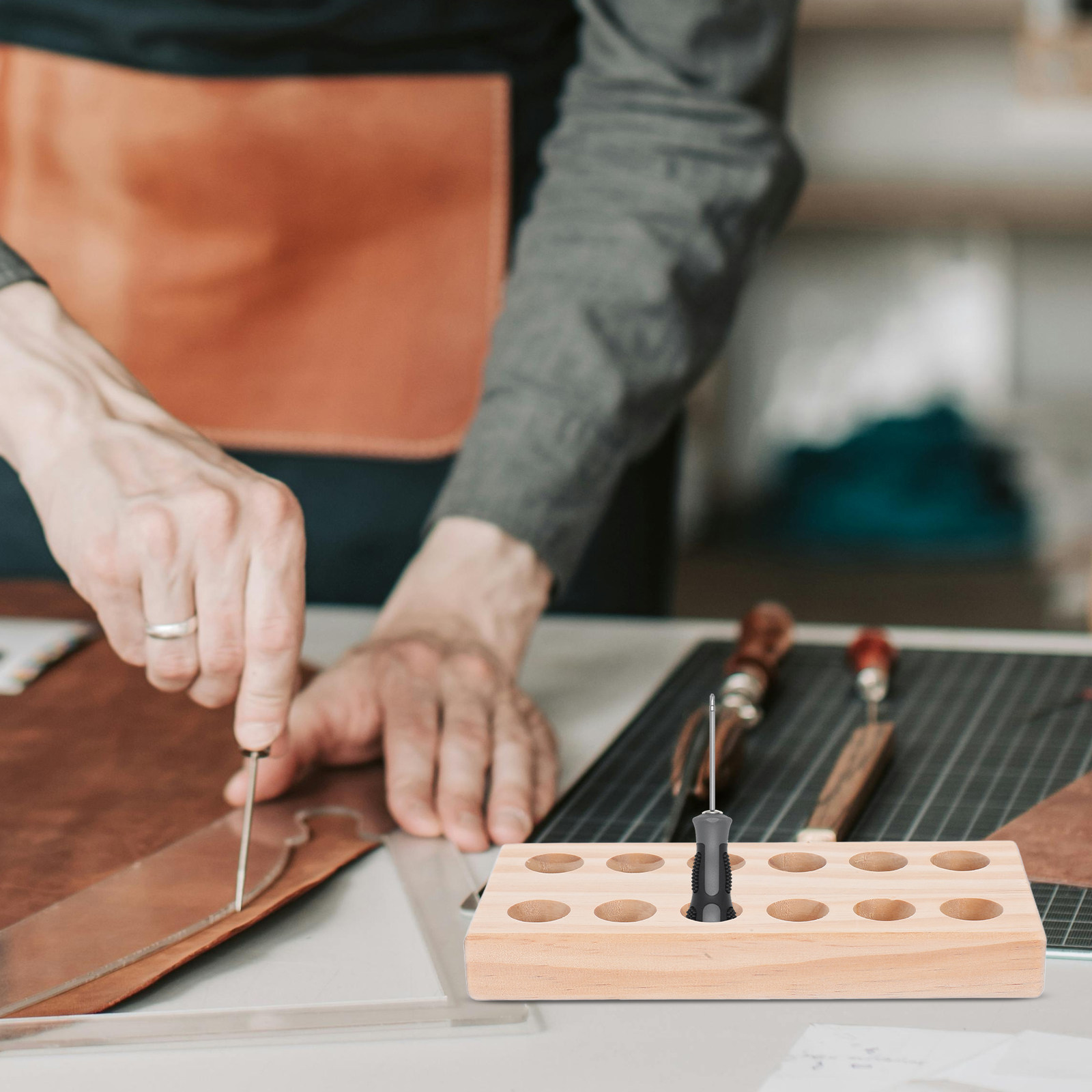 Wooden Tool Storage Rack Plier - đánh giá và giá Leatherwork Bench