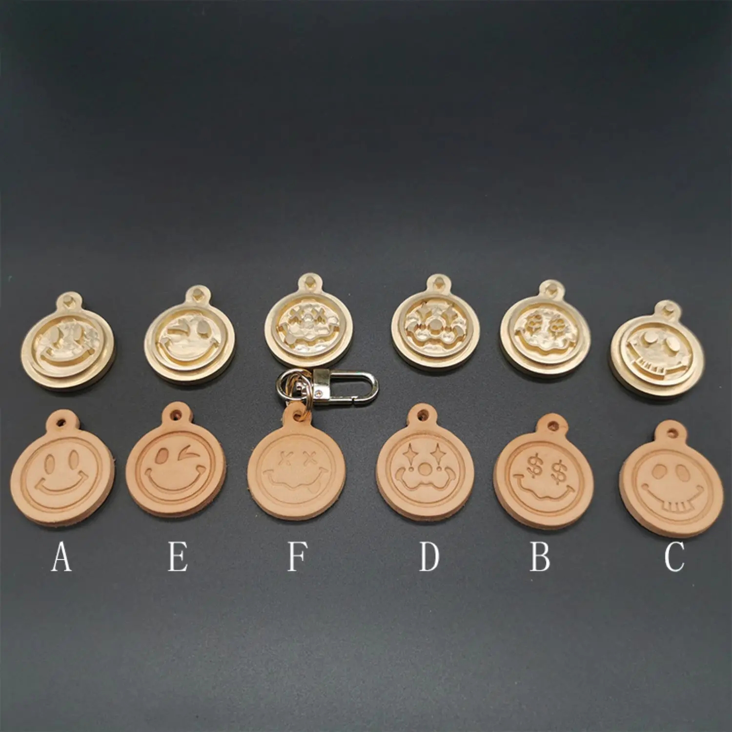Custom Pendant Smile Face Copp - đánh giá và giá Leather Stamp Set