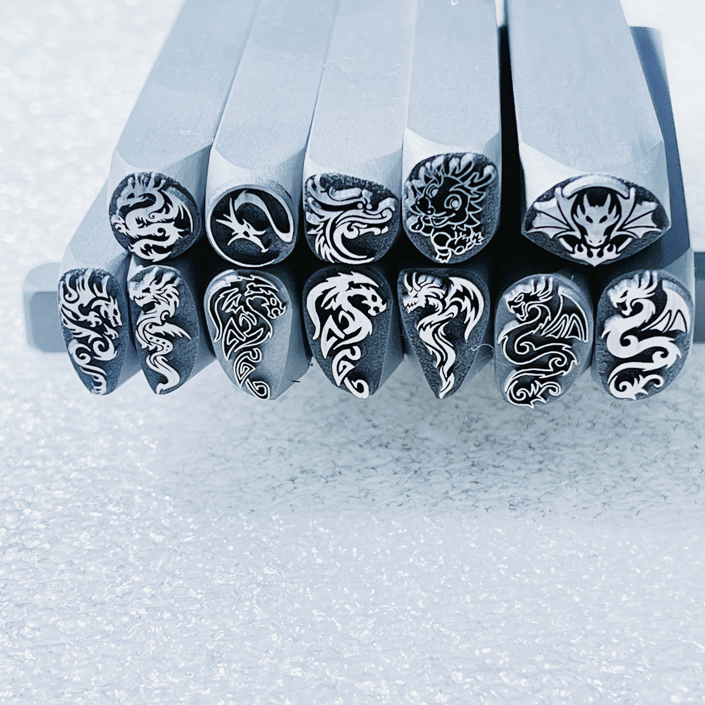 Dragon Design Metal Stamping K - đánh giá và giá Leather Stamp Set